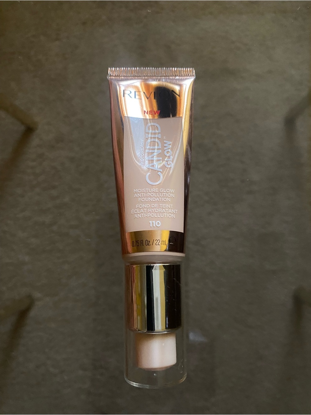 Revlon Candid Glow Foundation - Porcelain 110